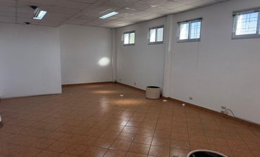 Depósito de 1974 m2 cubiertos - Villa Adelina