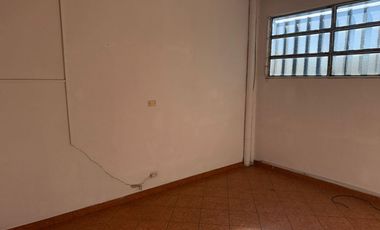 Depósito de 1974 m2 cubiertos - Villa Adelina