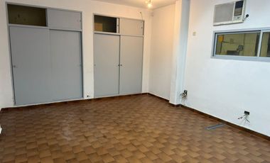 Depósito de 1974 m2 cubiertos - Villa Adelina