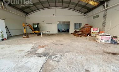 690m2 - Deposito doble frente - excelente estado - portones automaticos