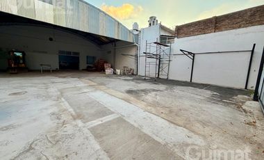 690m2 - Deposito doble frente - excelente estado - portones automaticos