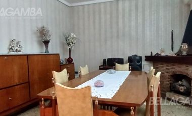 CASA VENTA VILLA LYNCH  4 AMBIENTES JARDIN QUINCHO