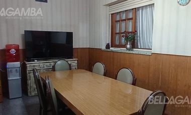 CASA VENTA VILLA LYNCH  4 AMBIENTES JARDIN QUINCHO