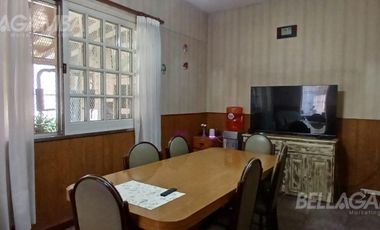 CASA VENTA VILLA LYNCH  4 AMBIENTES JARDIN QUINCHO