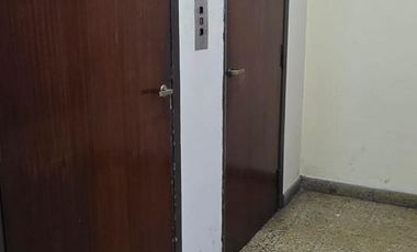 Oficina en Av. Colón