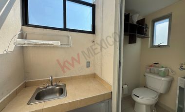 Renta de Casa en San Pedro de los Pinos: 3 Recámaras y Estudio