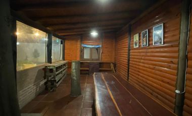 Venta casa 4 ambientes con pileta Trujui