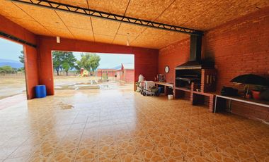 VENTA DE CENTRO DE EVENTOS CON EXCELENTE UBICACION