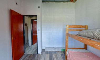 CASA EN VENTA EN PARQUE SICARDI 2 DORMITORIOS