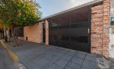CASA 3 AMBIENTES VENTA TEMPERLEY PATIO COCHERA
