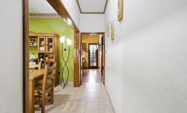 CASA 3 AMBIENTES VENTA TEMPERLEY PATIO COCHERA