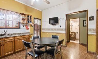 CASA 3 AMBIENTES VENTA TEMPERLEY PATIO COCHERA