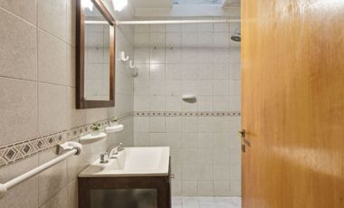 CASA 3 AMBIENTES VENTA TEMPERLEY PATIO COCHERA