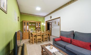 CASA 3 AMBIENTES VENTA TEMPERLEY PATIO COCHERA