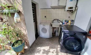 Casa 3 ambientes en venta San Martin con Quincho