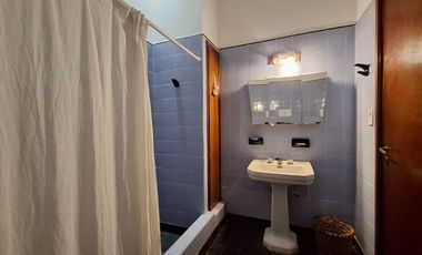 Casa 3 ambientes en venta San Martin con Quincho