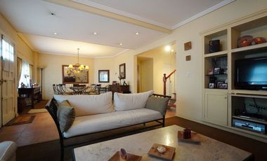 Venta Casa 5 ambientes en Ramos Mejia