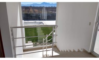 Arriendo Casa 3D 4B con piscina Condo. Rinconada Los Andes
