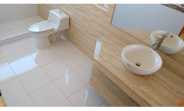 Arriendo Casa 3D 4B con piscina Condo. Rinconada Los Andes