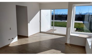 Arriendo Casa 3D 4B con piscina Condo. Rinconada Los Andes