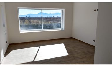 Arriendo Casa 3D 4B con piscina Condo. Rinconada Los Andes