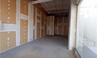 Local Comercial en Arriendo, Alto Flujo Peatonal, Santiago
