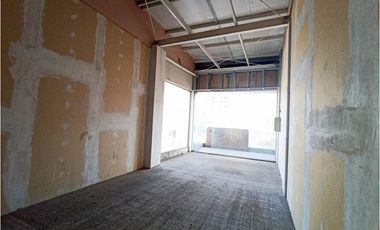 Local Comercial en Arriendo, Alto Flujo Peatonal, Santiago