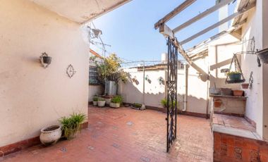 Venta PH 4 amb. c/entrada indep. cochera, quincho