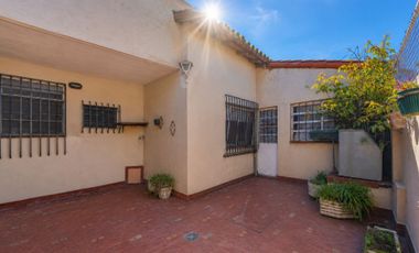 Venta PH 4 amb. c/entrada indep. cochera, quincho