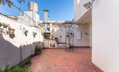 Venta PH 4 amb. c/entrada indep. cochera, quincho