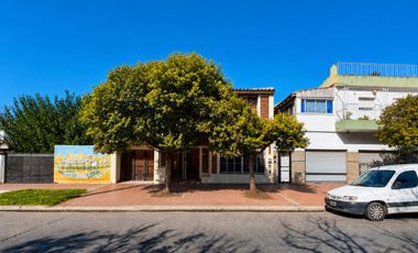 Venta PH 4 amb. c/entrada indep. cochera, quincho