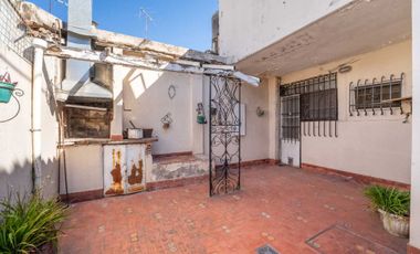 Venta PH 4 amb. c/entrada indep. cochera, quincho