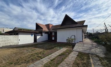 Casa en Arriendo en Eduardo Cordero 0120