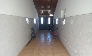 VENTA CASA 4 AMB. C/COCH TERRAZA A. CREDITO MORON