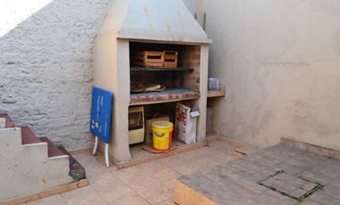 VENTA CASA 4 AMB. C/COCH TERRAZA A. CREDITO MORON