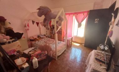 VENTA CASA 4 AMB. C/COCH TERRAZA A. CREDITO MORON
