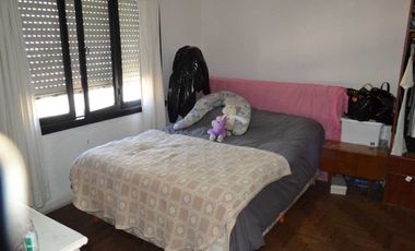 VENTA CASA 4 AMB. C/COCH TERRAZA A. CREDITO MORON