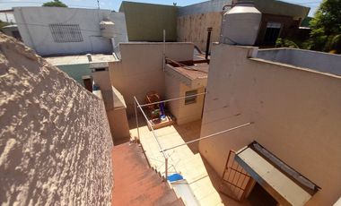 VENTA CASA 4 AMB. C/COCH TERRAZA A. CREDITO MORON