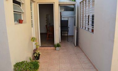 VENTA CASA 4 AMB. C/COCH TERRAZA A. CREDITO MORON