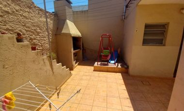VENTA CASA 4 AMB. C/COCH TERRAZA A. CREDITO MORON