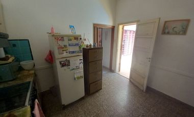 VENTA CASA 4 AMB. C/COCH TERRAZA A. CREDITO MORON