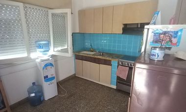 VENTA CASA 4 AMB. C/COCH TERRAZA A. CREDITO MORON