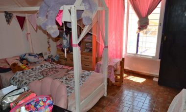 VENTA CASA 4 AMB. C/COCH TERRAZA A. CREDITO MORON