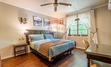 OPORTUNIDAD  Providencia, casona estilo frances !!