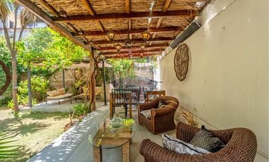 OPORTUNIDAD  Providencia, casona estilo frances !!