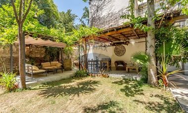 OPORTUNIDAD  Providencia, casona estilo frances !!