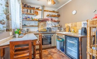 OPORTUNIDAD  Providencia, casona estilo frances !!