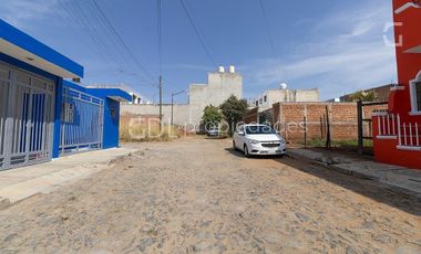 TONALÁ CENTRO CASA MUY AMPLIA EN VENTA