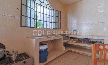 TONALÁ CENTRO CASA MUY AMPLIA EN VENTA