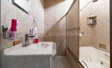 TONALÁ CENTRO CASA MUY AMPLIA EN VENTA